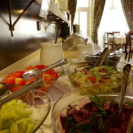 Schlosspark Hotel KLV