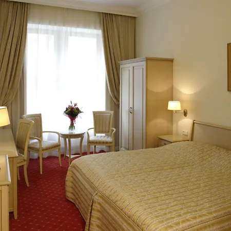 Schlosspark Hotel 4*