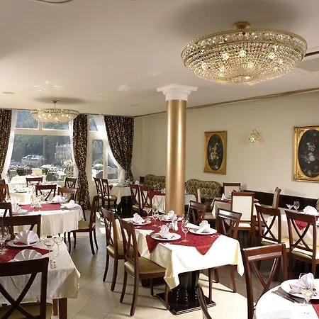 Schlosspark 4*