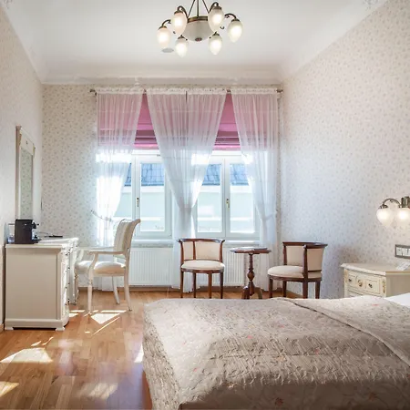 Hotel Schlosspark KLV
