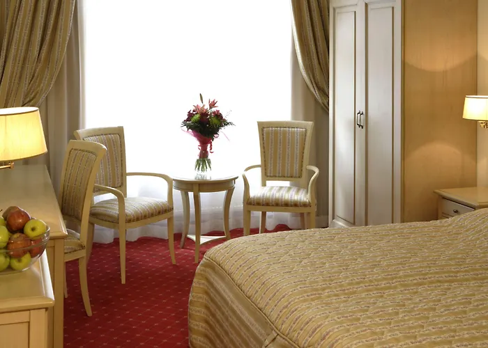 Schlosspark ホテル 4*