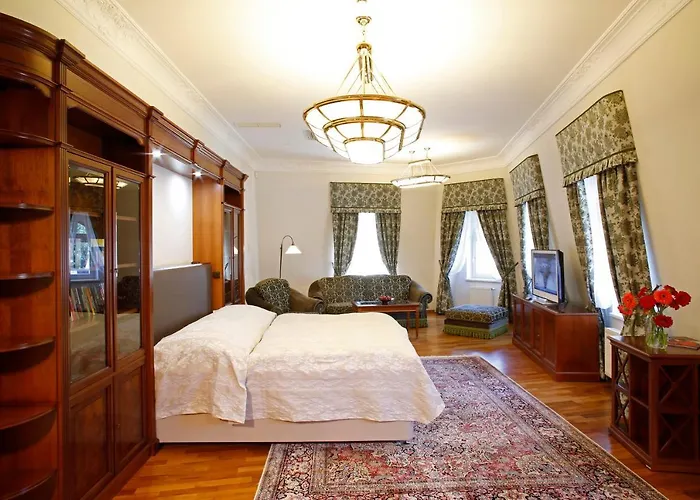 Schlosspark ホテル 4*